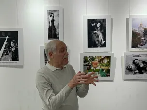 В Русском музее фотографии открылась выставка «Я жизнь пишу через линзу»